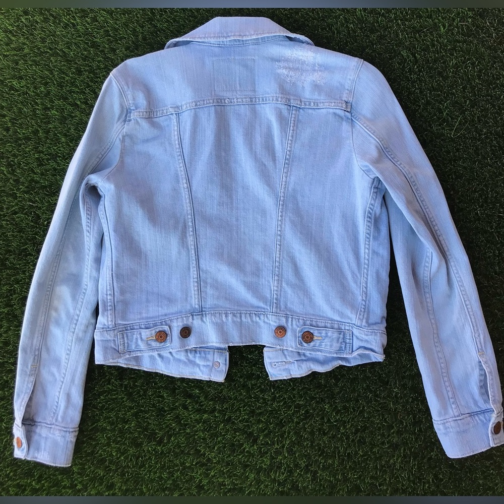 Levi's Classic Light Blue Jean Jacket - Picture 13 of 14